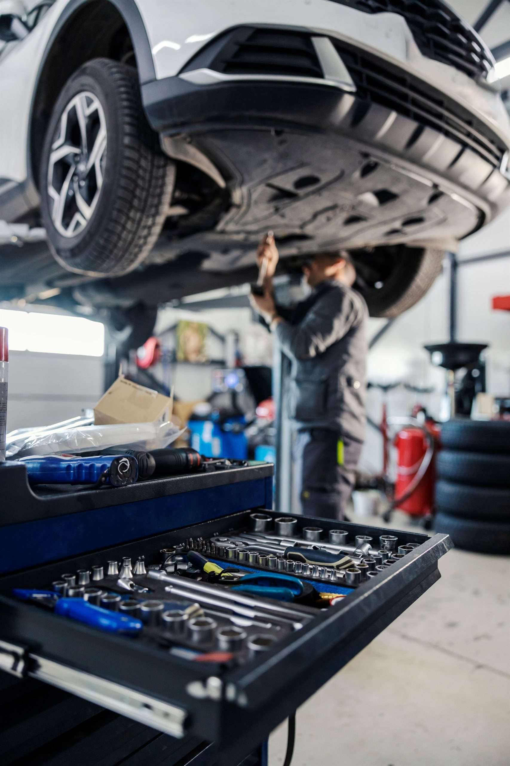 Car Fix_584332723